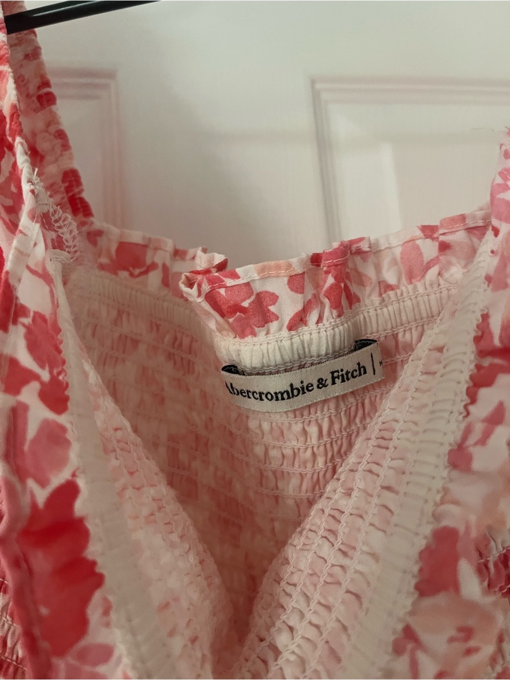 Abercrombie Pink Floral Puff Sleeve midi - Picture 3 of 5